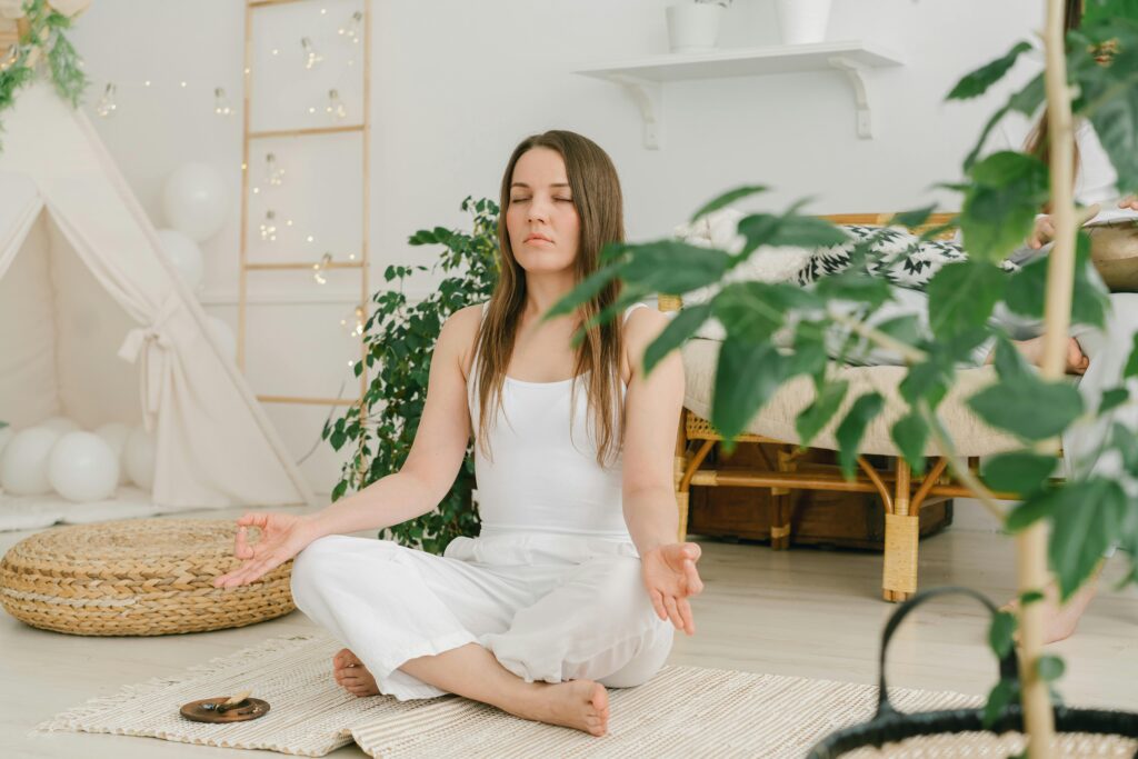 femme en relaxation pour éviter la fatigue nerveuse