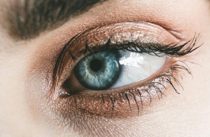 santé des yeux avec un oeil féminin